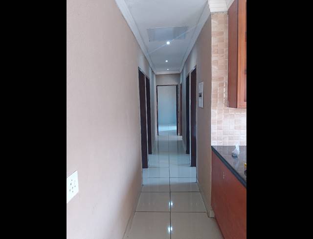 4 BEDROOM HOUSE FOR SALE IN SEBOKENG ZONE 10